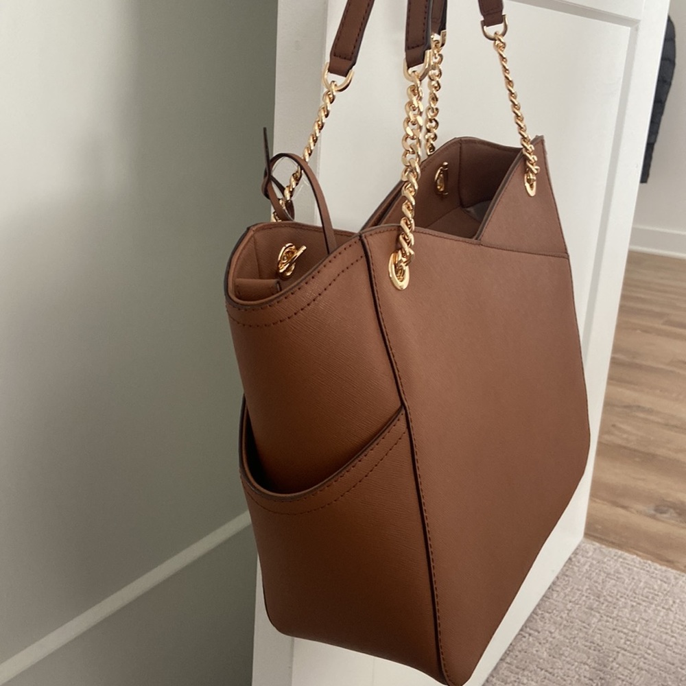 Michael Kors Jet Set travel Tote - Picture 7 of 7